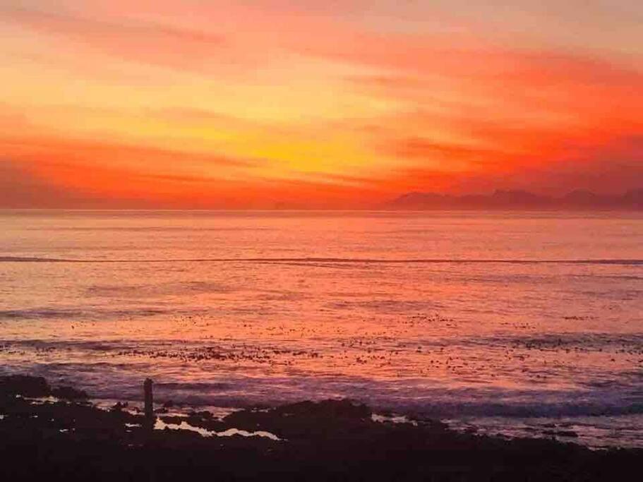 Casa Balena - Gansbaai Seafront Accommodation, Back-Up Power Buitenkant foto
